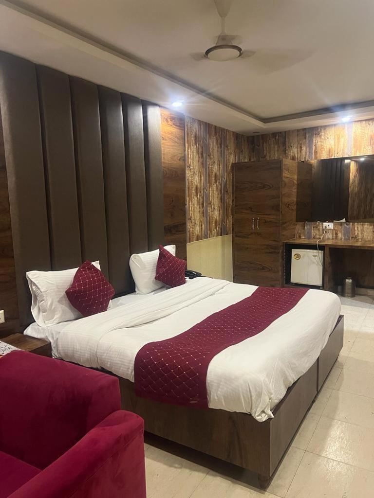 Hotel Hanuwant Palace New Delhi Eksteriør billede