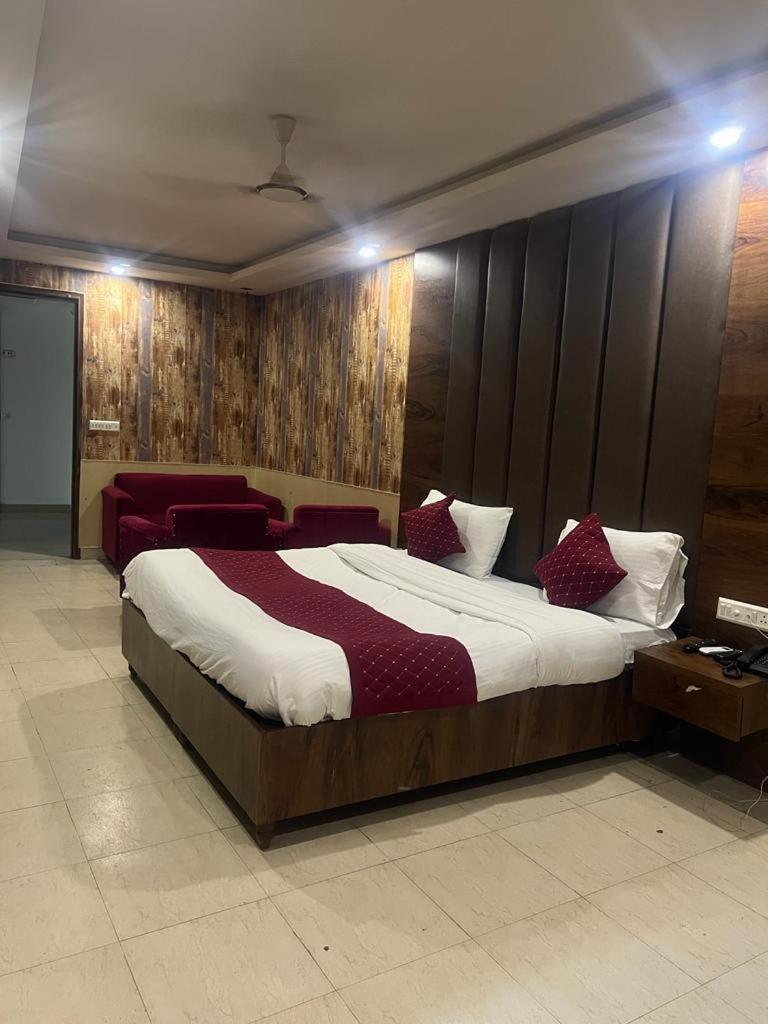 Hotel Hanuwant Palace New Delhi Eksteriør billede